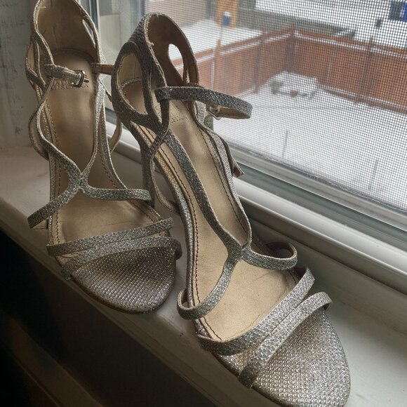 Badgley Mischka Sparkly Strappy Heels - Picture 4 of 4